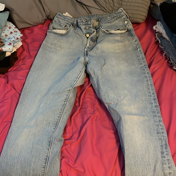 Levi Straight Leg Jeans - Picture 2 of 4